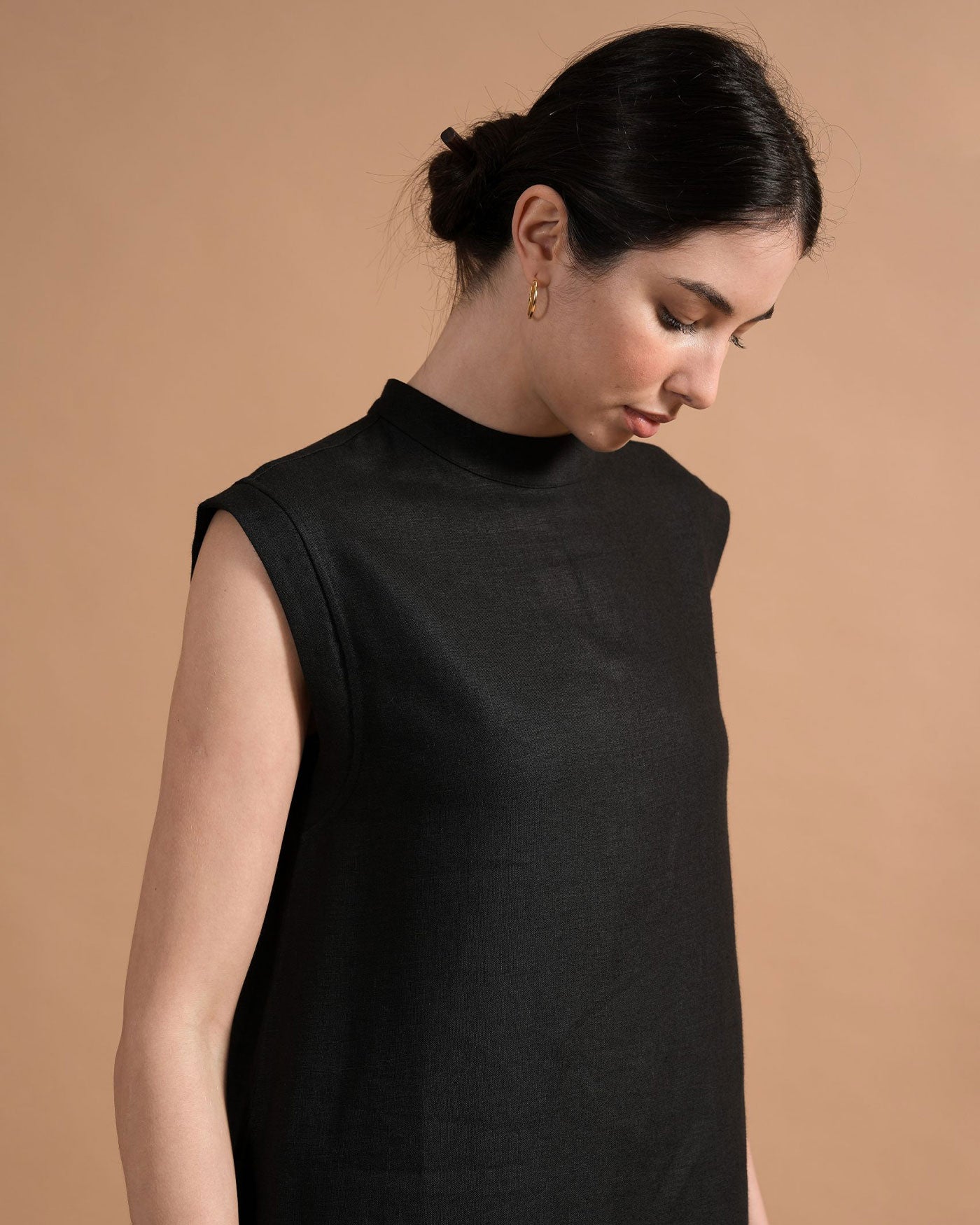 Midnight Linen High-Neck Set
